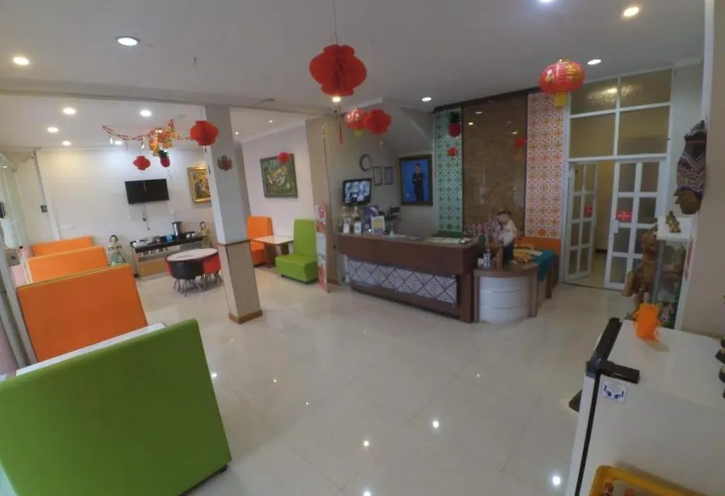 Cabin Hotel Sutomo-1